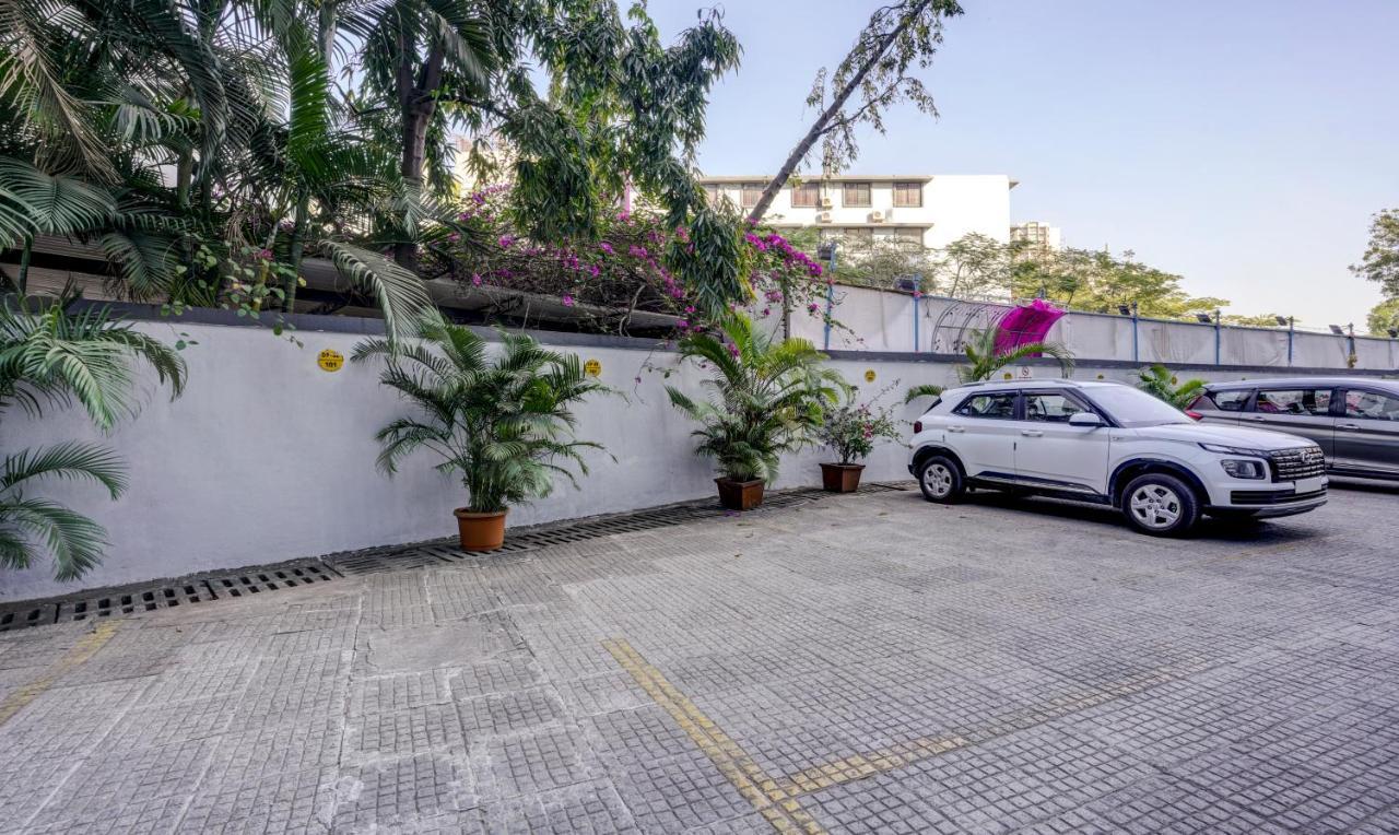 Treebo Castle Rock Inn Mumbai  Buitenkant foto